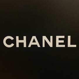 Новая коллекция солнцезащитных очков и оправ Chanel в ТД Весна