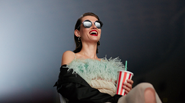 Новая коллекция солнцезащитных очков от Dolce & Gabbana и Prada в салоне на новом арбате