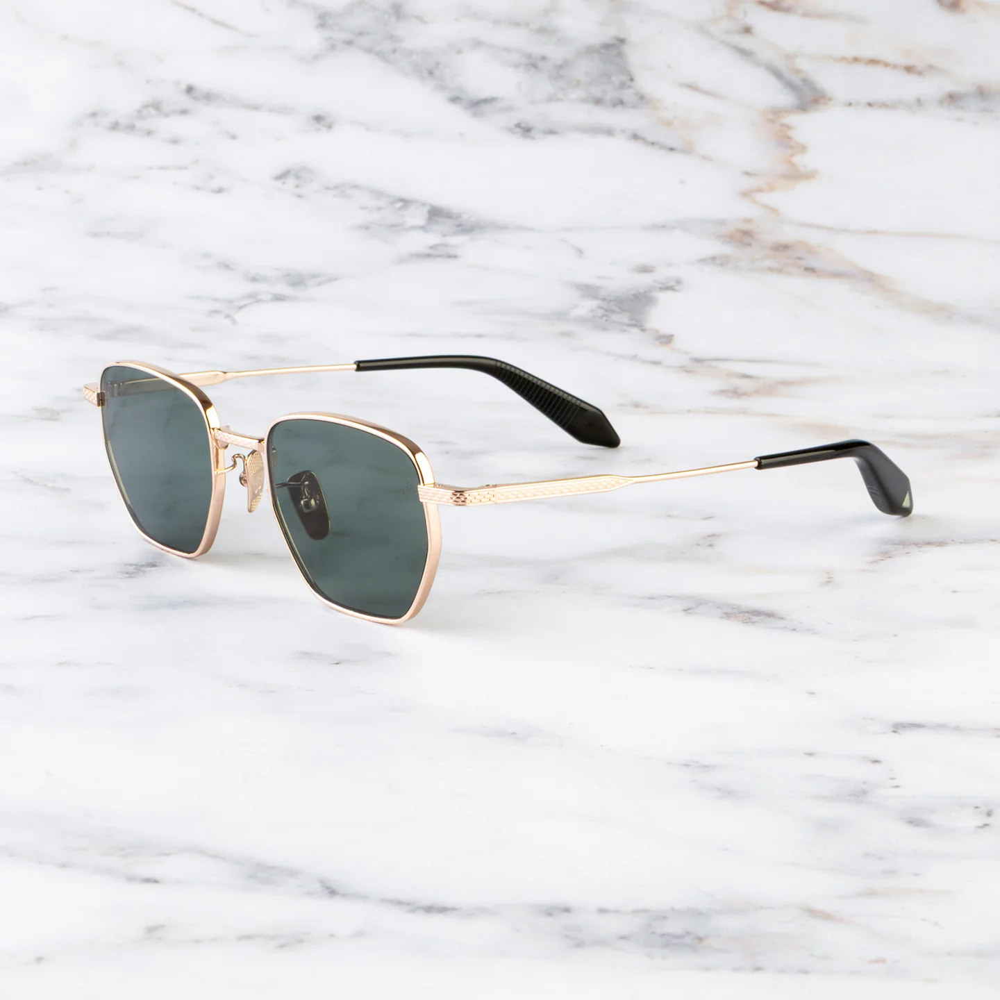 Cutler and Gross BRLT-0001-50-01 red gold